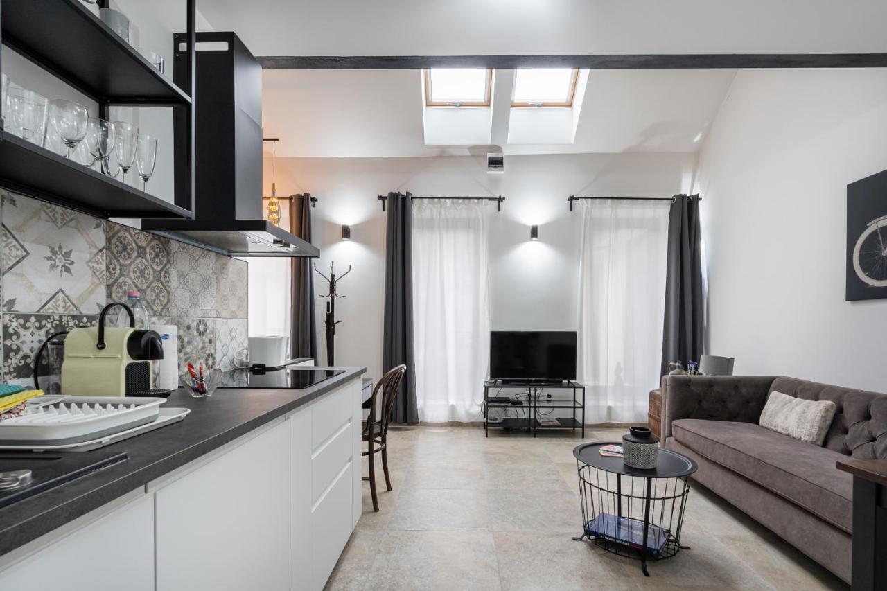 Studio Station With Gallery Budapest Bagian luar foto