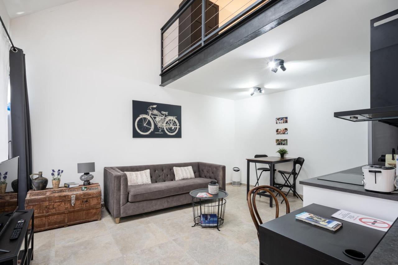Studio Station With Gallery Budapest Bagian luar foto